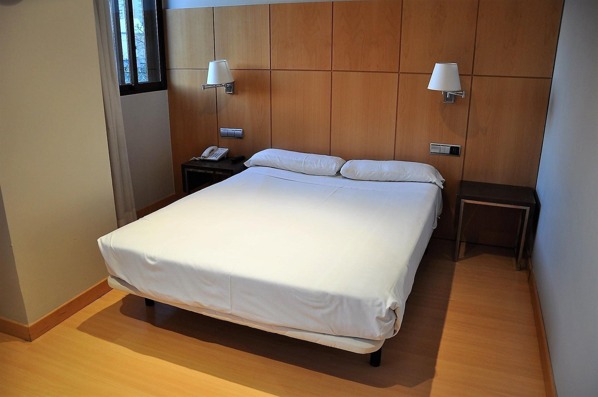 Hotel Feria Valladolid Kültér fotó
